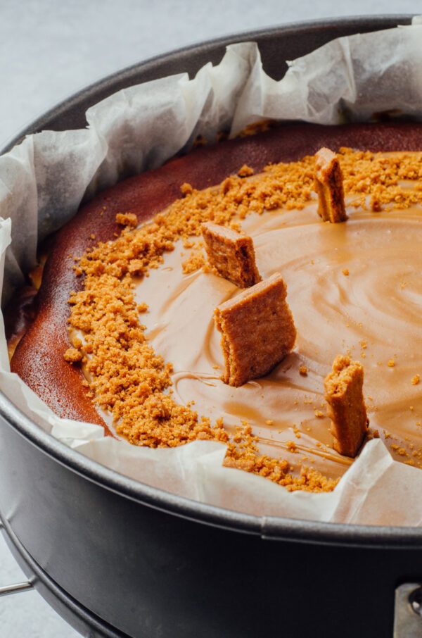 Lotus Biscoff Cheesecake Topped