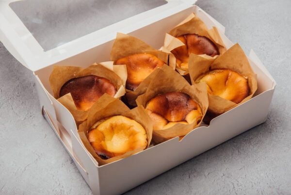 Baileys minicheesecakes baked in a box