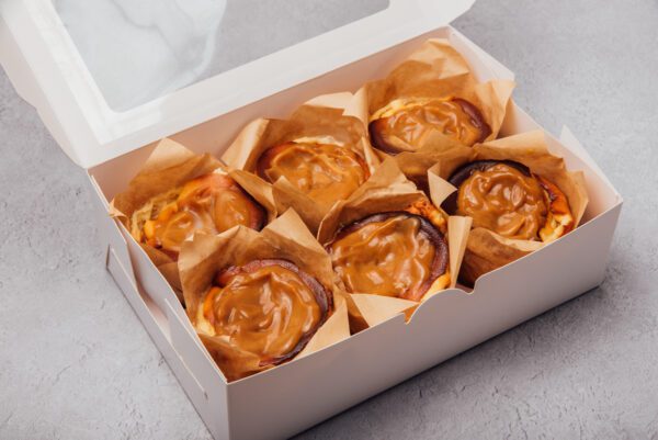 Dulce de leche Caramel mini cheesecakes in a box